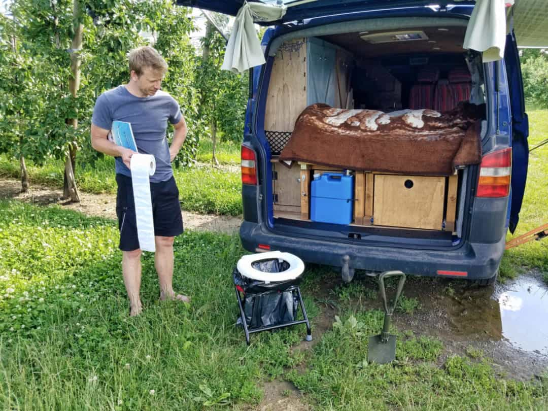 Welche Wohnmobil-Toilette für einen Camper Selbstausbau?