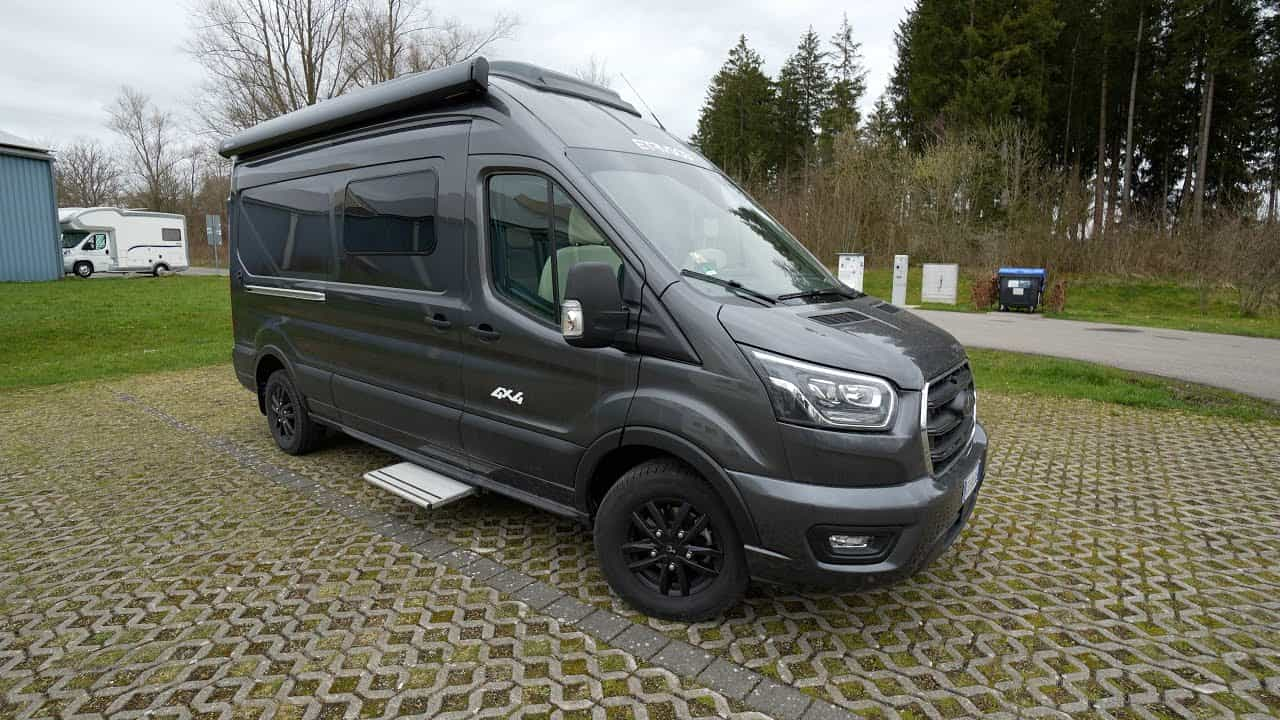 Allradwohnmobil und Camper mieten leicht gemacht: Fahrspaß im Urlaub dank 4×4 (Allrad)