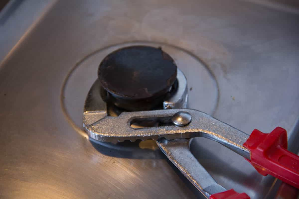 DIY: Rußender Gasherd mit gelb brennender Flamme - die Lösung