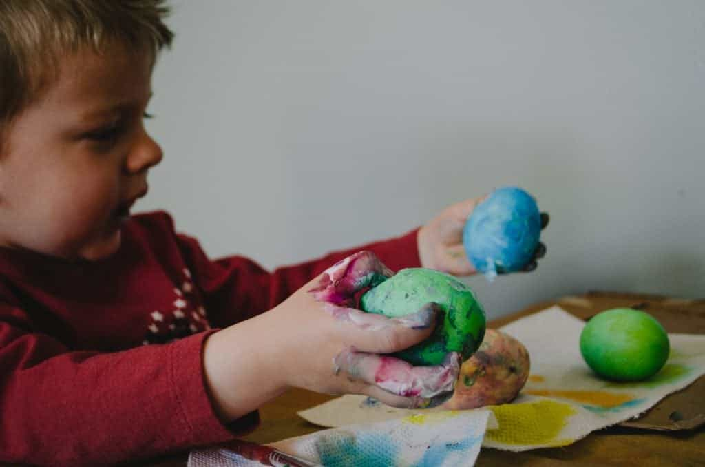 Die 4 traditionsreichsten Orte für deinen Urlaub an Ostern mit Kindern