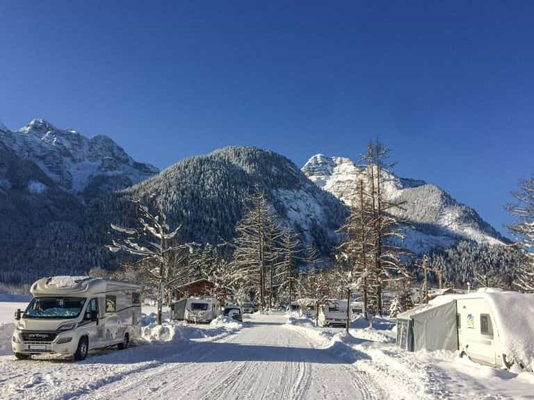 Die 11 schönsten Wintercampingplätze in der Alpenregion