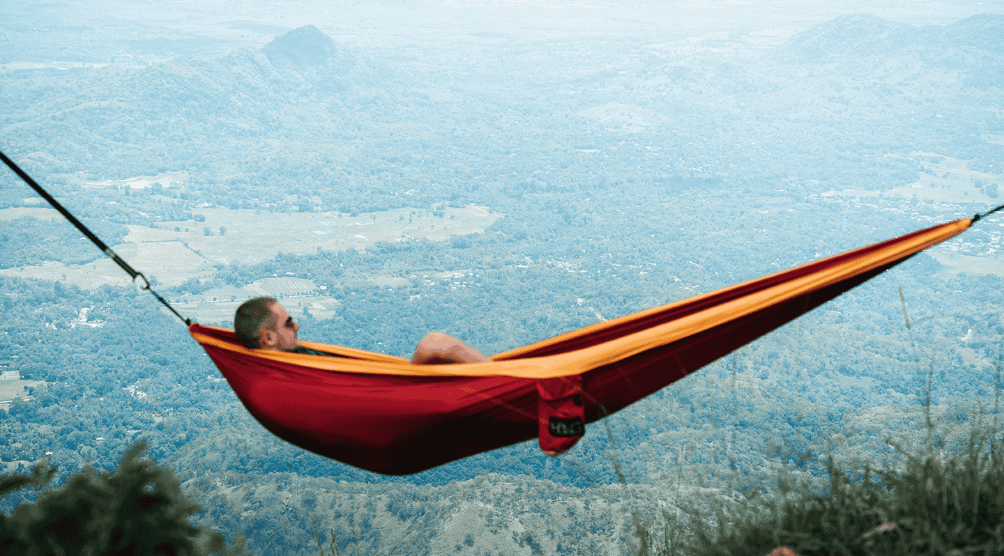 Lifehack für den Sommer: Camping in der Hängematte