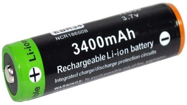 18650 Battery vs. AA Battery