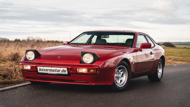 Porsche 944 portrait