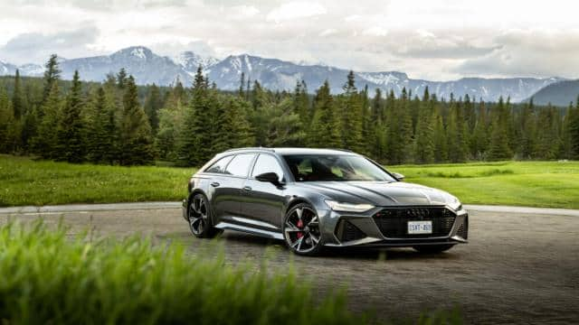 Audi S6 vs. RS 6 Comparison: Which is the Better Buy?