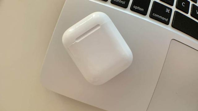 How to Tell the Difference Between AirPods 1st and 2nd Generation