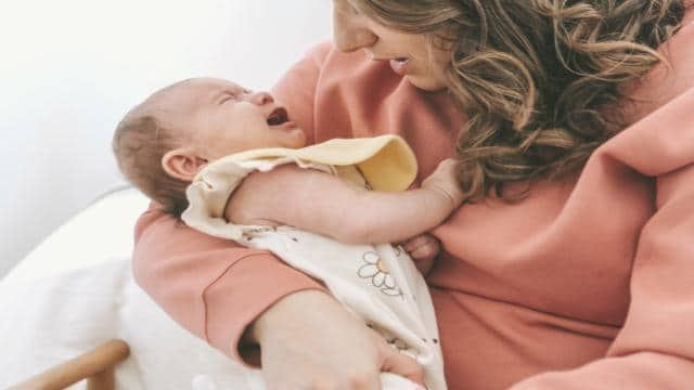 Warum schreit mein Baby? Die verschiedenen Gründe für Babyschreien