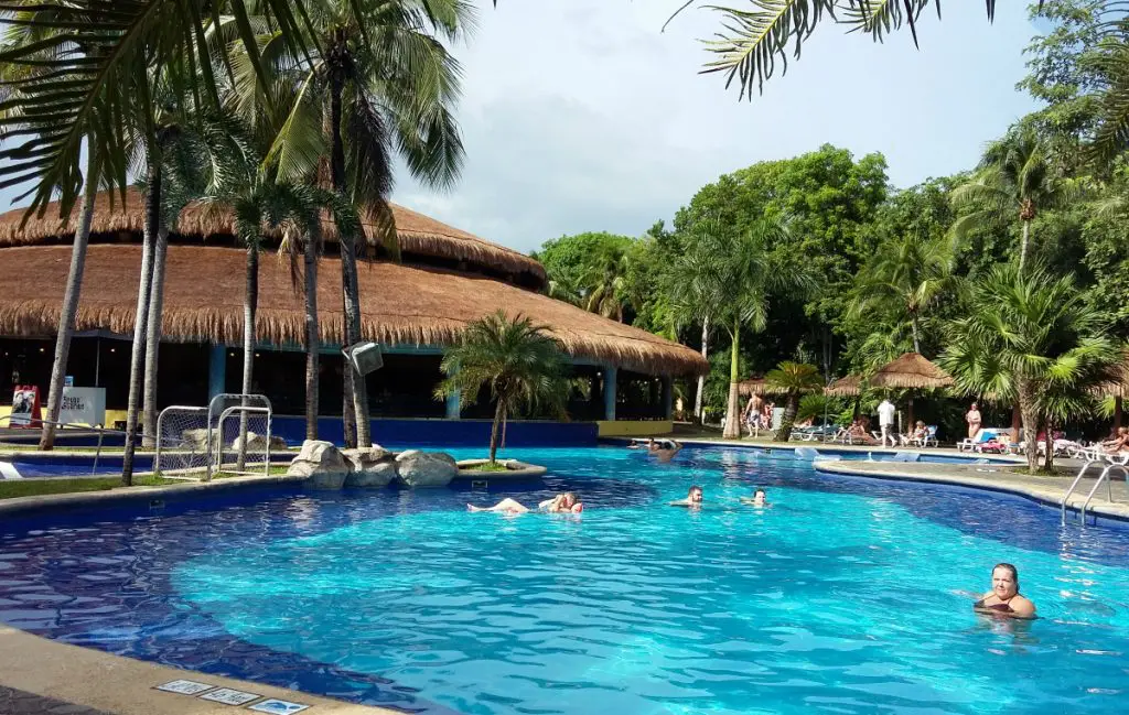 My Honest Review of the Riu Tequila Hotel (Playa del Carmen)