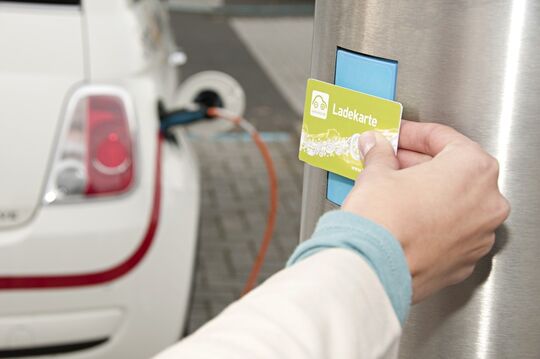 Europaweit kostenlos Elektroautos laden