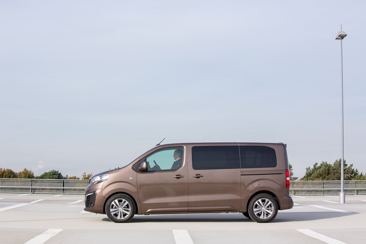 Peugeot Traveller 2021 im Test: Ein Alltags- und Reise-Van für die Familie?