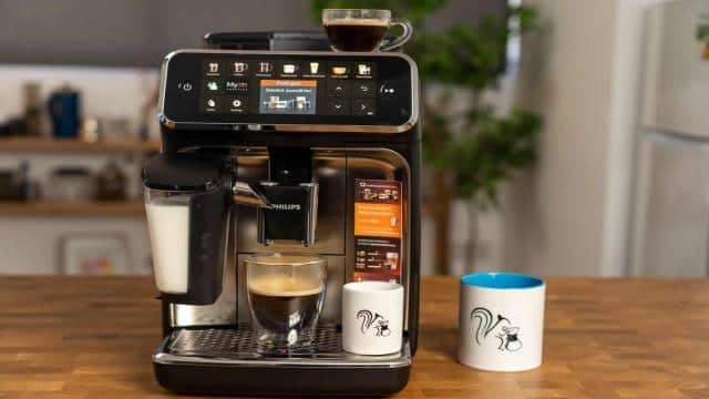 Philips 5400 LatteGo Review: The Best Philips Has To Offer