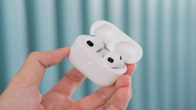 AirPods 2 vs. AirPods 3: Are They Worth Upgrading?