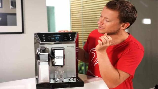 DeLonghi PrimaDonna Kaffeevollautomat im Test: Oberklasse mit Identitätskrise?