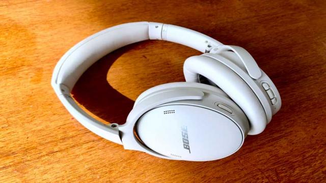 Bose QuietComfort 45 vs 700 – Newer is Not Always Better