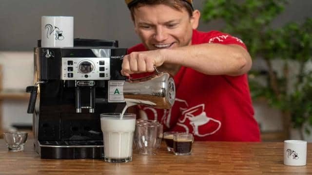 DeLonghi Kaffeevollautomat Test: Vergleich der Alleskönner