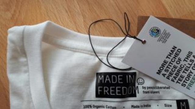 Was ist der Unterschied zwischen einem Fairtrade-T-Shirt und einem Bio-T-Shirt?