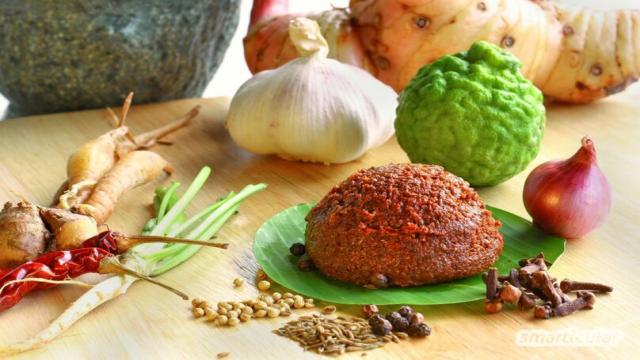 Currypaste selber machen für gelbes, rotes und grünes Thai-Curry