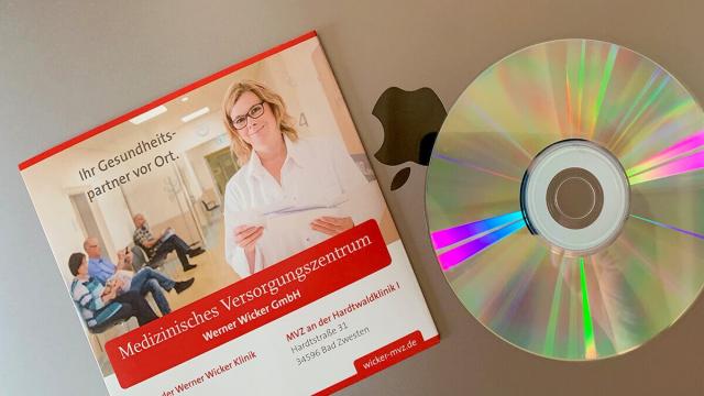 Röntgenbilder und MRT-Aufnahmen einer Patienten-CD am Mac oder Windows-PC anschauen