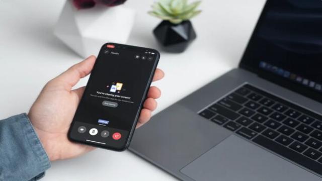 How to Use Screen Share With Discord on iPhone & iPad