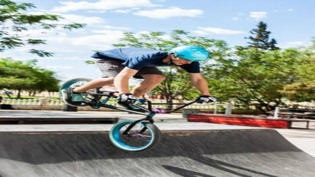 BMX fahren: Das steckt hinter der Kultsportart – plus drei Tricks für Anfänger