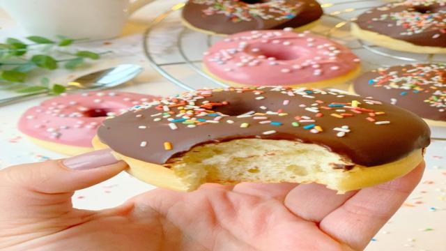 Fluffige Donuts aus dem Backofen- so lecker!