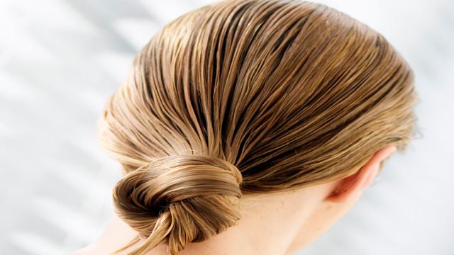 Glossing für die Haare: So funktioniert das Trend-Treatment