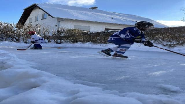 Eislaufbahn im Garten mit geringem Aufwand selber machen