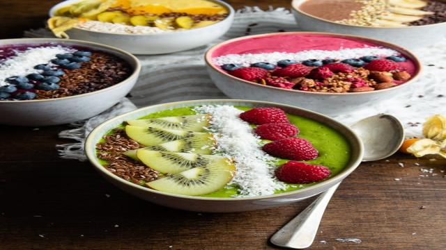 Die 5 schnellsten Smoothie Bowl Ideen aus 10 Zutaten