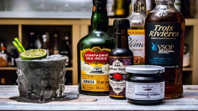 Mai Tai Noir – der Tiki-Cocktail mit schwarzem Sesam