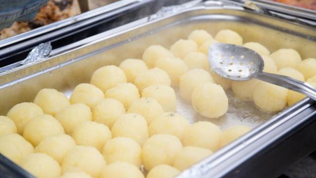 Kartoffelknödel einfrieren & auftauen: So bleibt der Geschmack erhalten