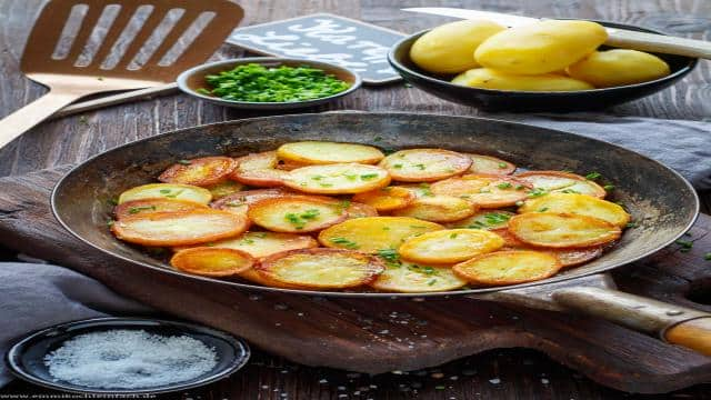 Klassische Bratkartoffeln – knusprig und einfach