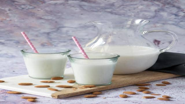 Rezept: Mandelmilch selber machen nach dem Clean Eating Konzept