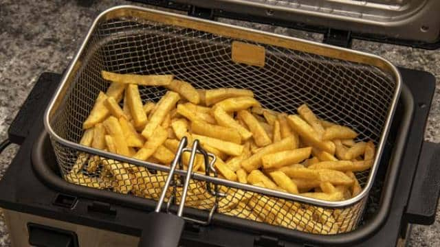 Perfekte Pommes frites selber machen in der Fritteuse oder im Ofen