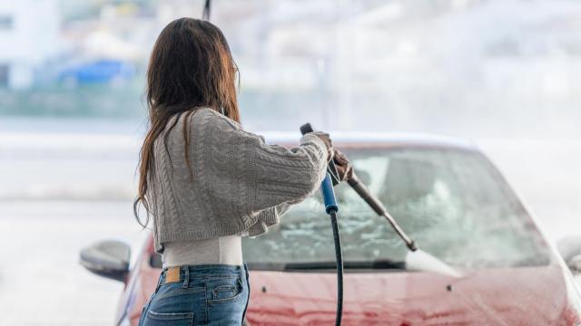 Laut Gesetz: Darf man sonntags das Auto waschen?